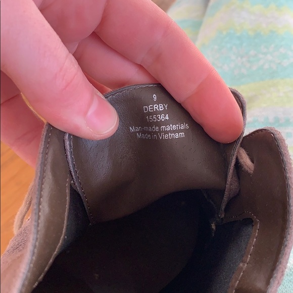 Taupe heel booties sz 8 - Picture 7 of 7